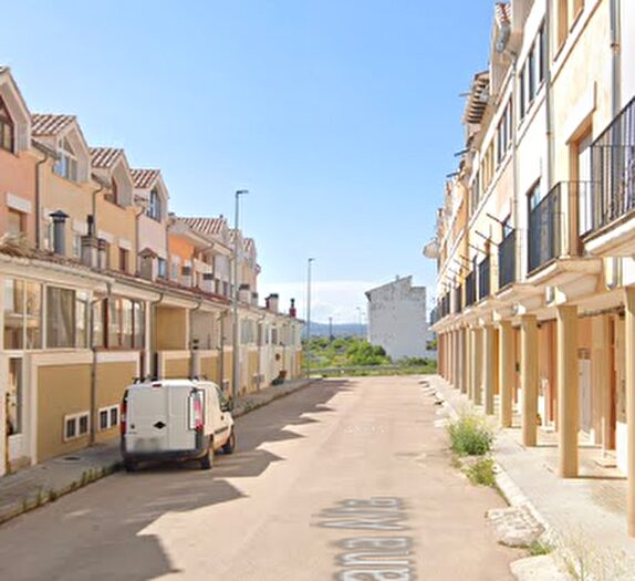 Casas en venta y pisos alquiler - 1