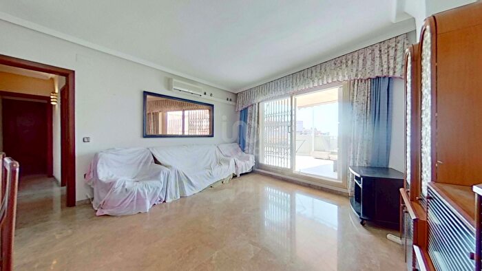 Casas en venta y pisos alquiler - 3