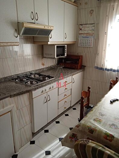 Casas en venta y pisos alquiler - 1