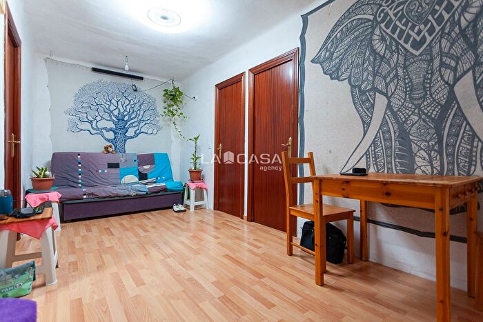 Casas en venta y pisos alquiler - 1