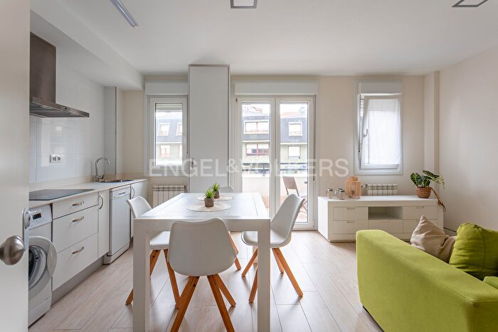 Casas en venta y pisos alquiler - 1