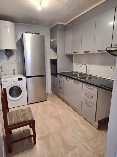 Casas en venta y pisos alquiler - 1