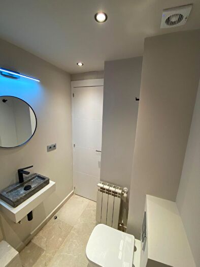 Casas en venta y pisos alquiler - 3