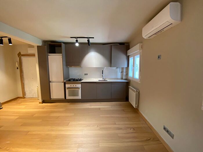 Casas en venta y pisos alquiler - 2