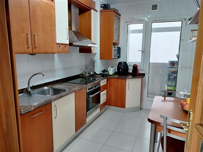 Casas en venta y pisos alquiler - 2