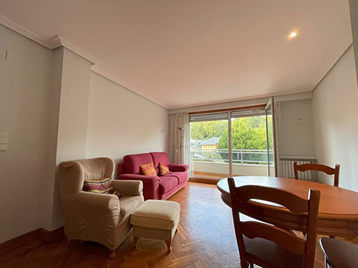 Casas en venta y pisos alquiler - 3