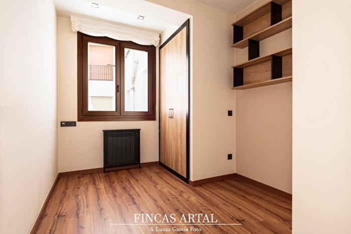 Casas en venta y pisos alquiler - 3