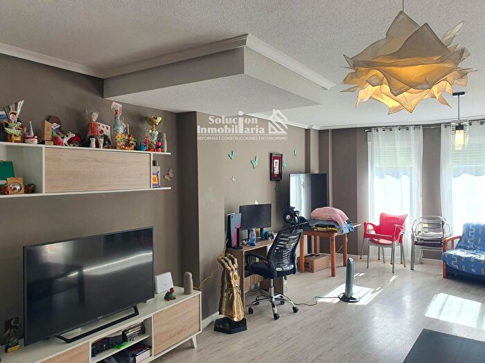 Casas en venta y pisos alquiler - 3