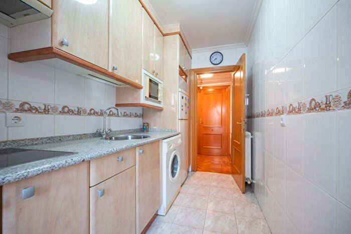 Casas en venta y pisos alquiler - 2