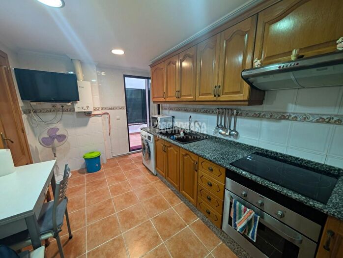 Casas en venta y pisos alquiler - 3