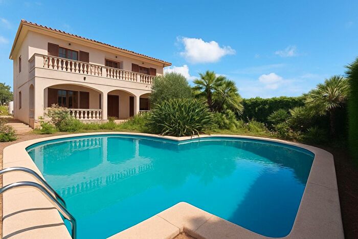 Casa en venta en Cala Bona, Son Servera de 5 habitaciones