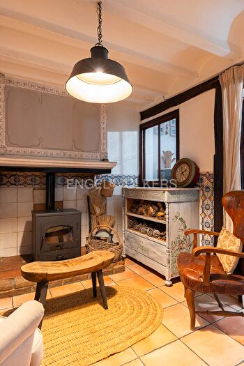 Casas en venta y pisos alquiler - 2