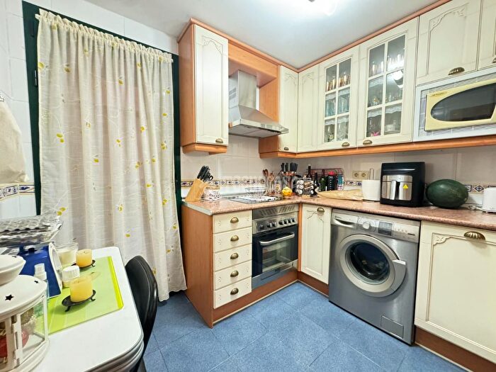 Casas en venta y pisos alquiler - 2
