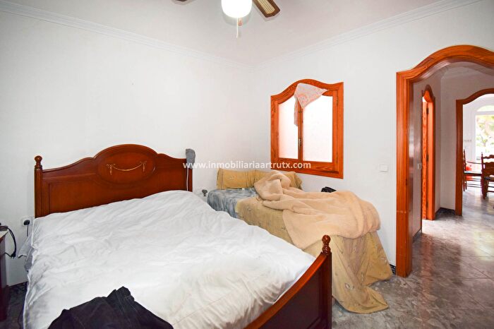 Casas en venta y pisos alquiler - 3