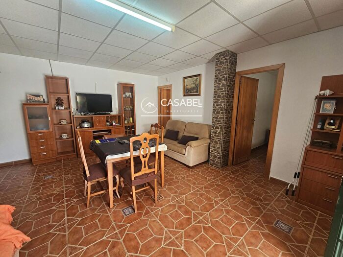 Casas en venta y pisos alquiler - 2