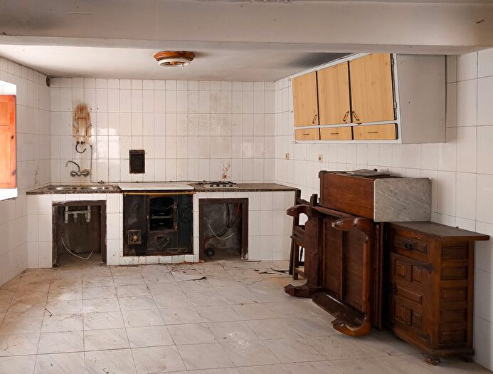Casas en venta y pisos alquiler - 2