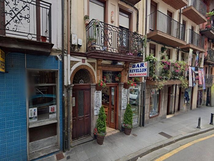 Casas en venta y pisos alquiler - 1