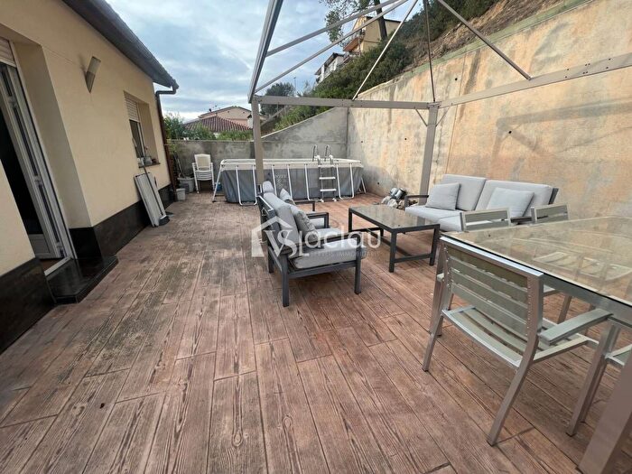 Casa en venta en Abrera, Barcelona de 5 habitaciones