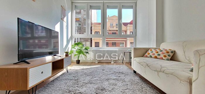 Casas en venta y pisos alquiler - 1