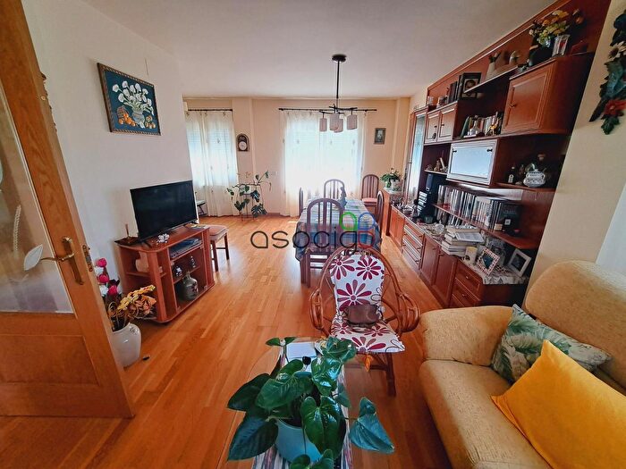 Casas en venta y pisos alquiler - 2