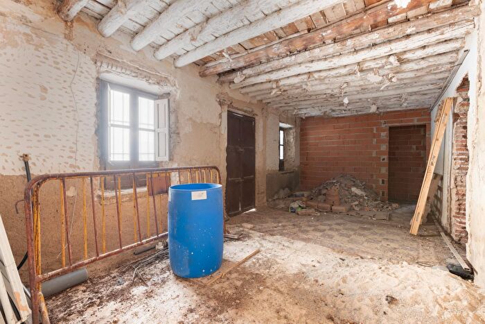 Casas en venta y pisos alquiler - 2