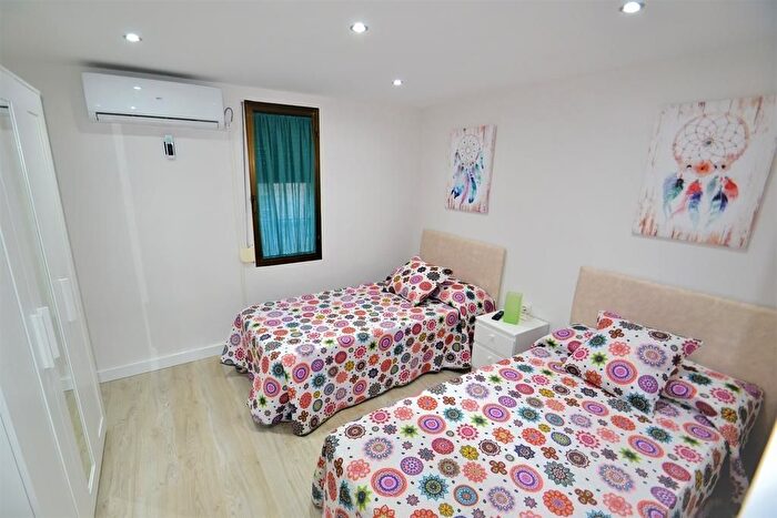 Casas en venta y pisos alquiler - 2