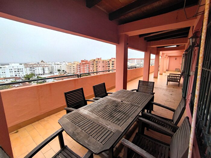 Piso en venta en Hornos Púnicos, San Fernando de 5 habitaciones