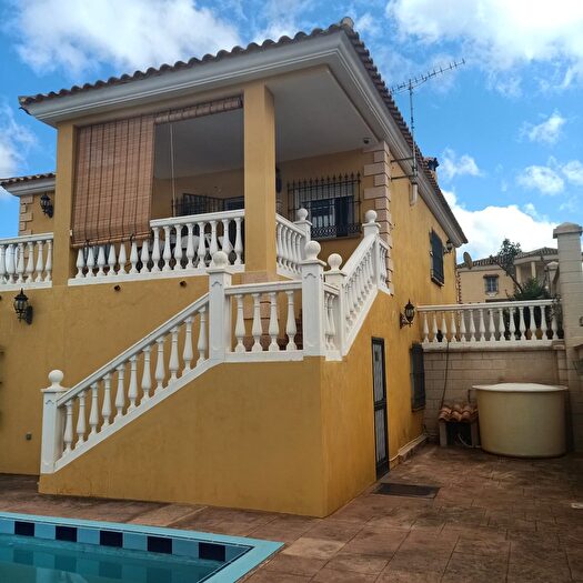 Casas en venta y pisos alquiler - 1