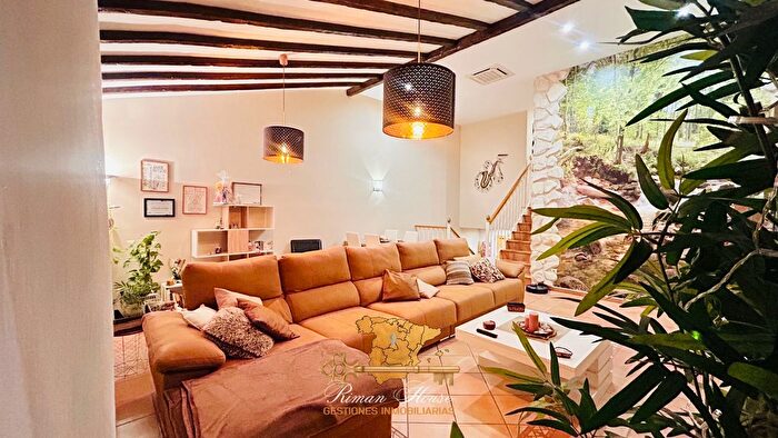 Casas en venta y pisos alquiler - 1