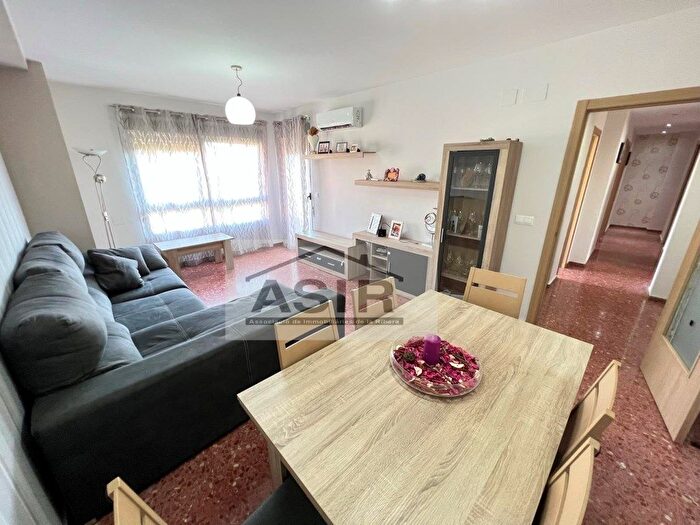 Piso en alquiler en Casc Urbà, Pere Crespí de 4 habitaciones
