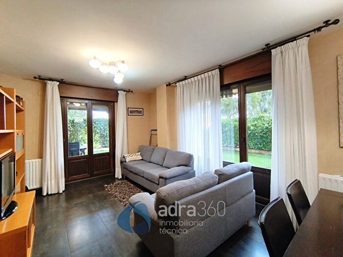 Casas en venta y pisos alquiler - 3