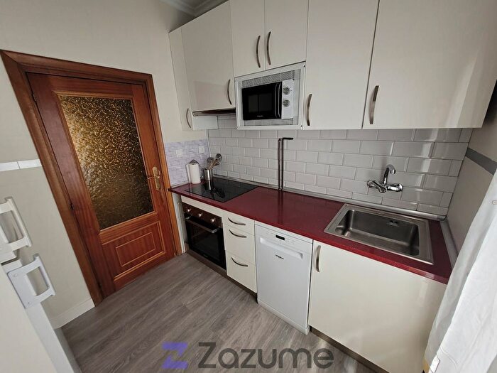 Casas en venta y pisos alquiler - 2