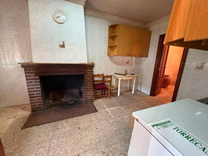 Casas en venta y pisos alquiler - 2