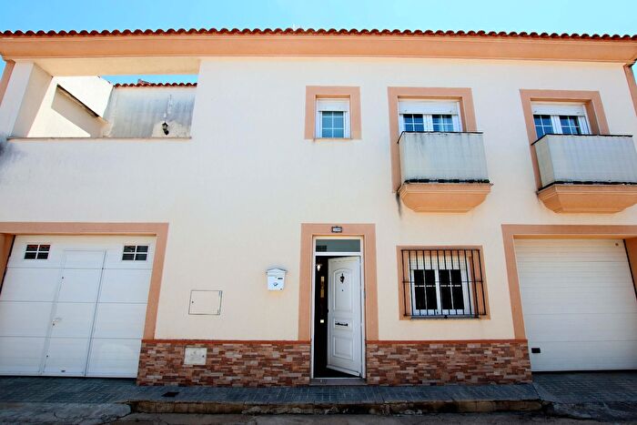 Casa en venta en Valdelacalzada, Badajoz de 4 habitaciones