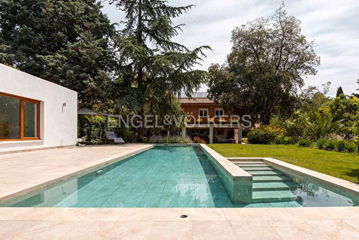 Casas en venta y pisos alquiler - 1