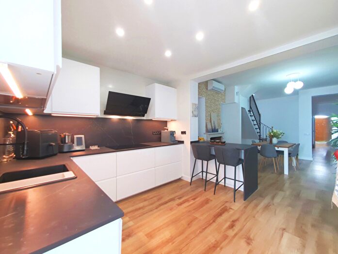 Casas en venta y pisos alquiler - 2