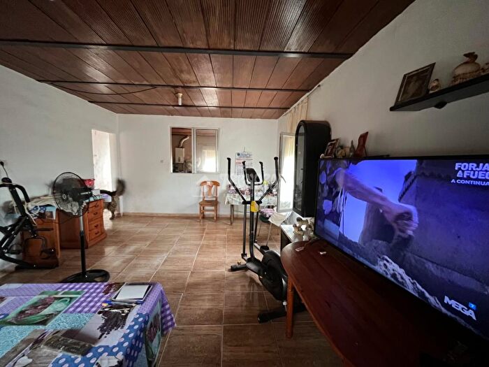 Casas en venta y pisos alquiler - 2