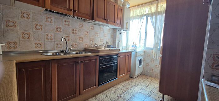 Casas en venta y pisos alquiler - 2