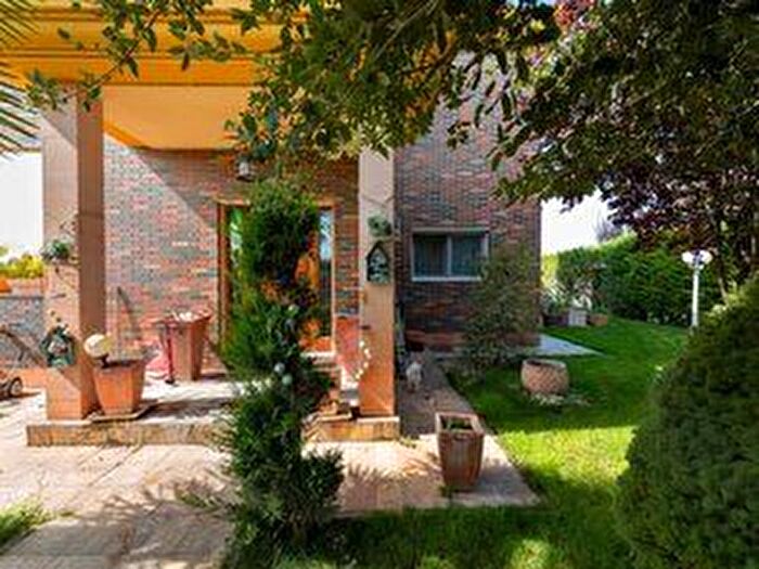 Casa en alquiler en Laguna de Duero, Valladolid de 5 habitaciones