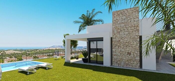 Casa en venta en Polop, Alicante de 3 habitaciones