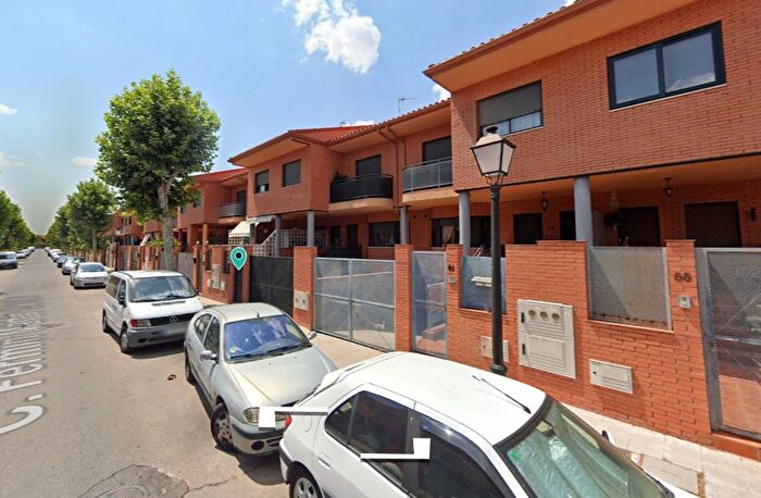 Casa en venta en Los Robles, Seseña de 4 habitaciones