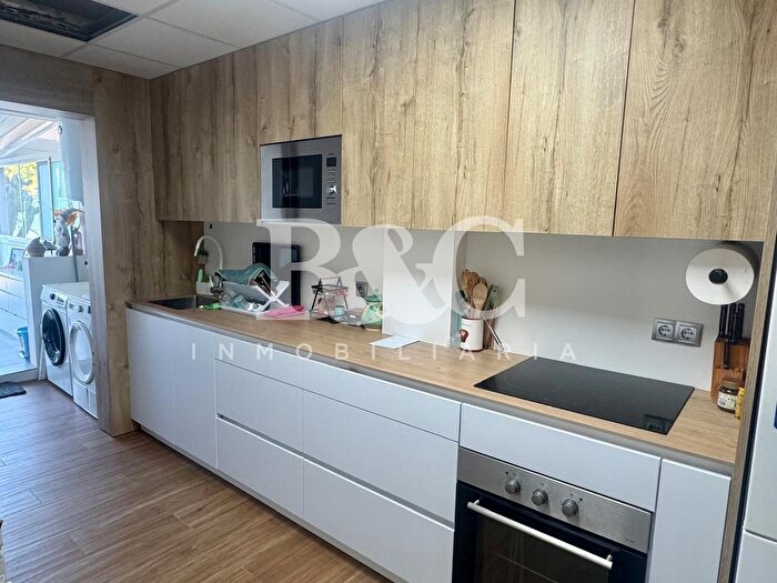 Casas en venta y pisos alquiler - 1