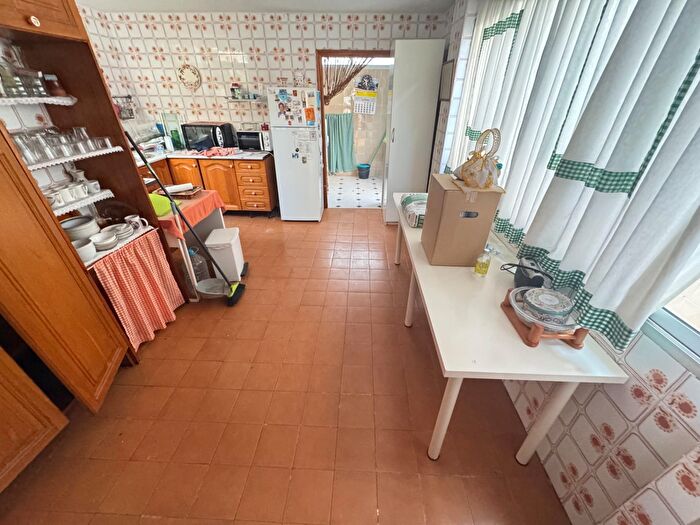Casas en venta y pisos alquiler - 2