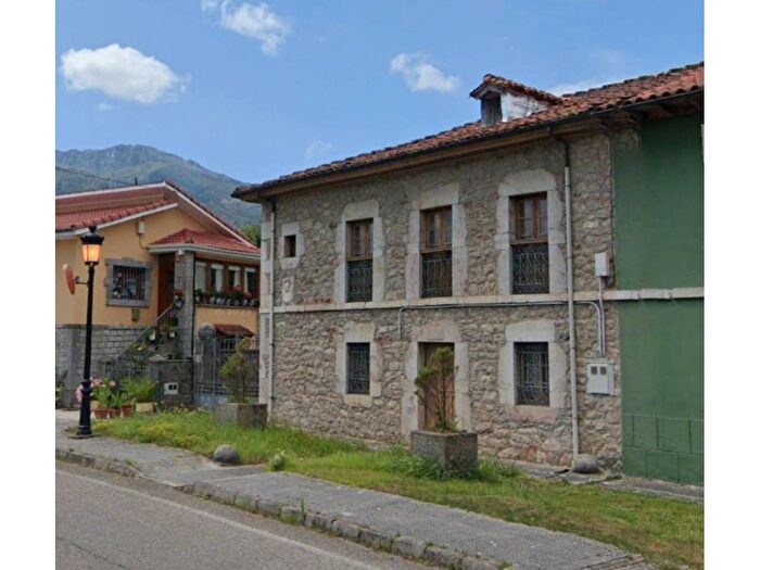 Casas en venta y pisos alquiler - 3
