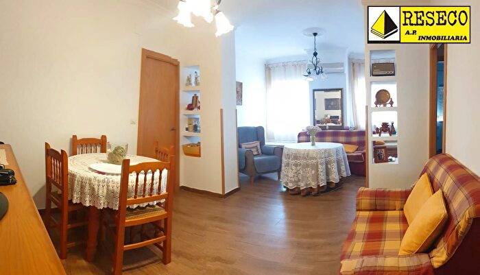 Piso en venta en Madrigalejo, Cáceres de 4 habitaciones