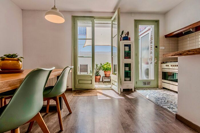 Casas en venta y pisos alquiler - 1