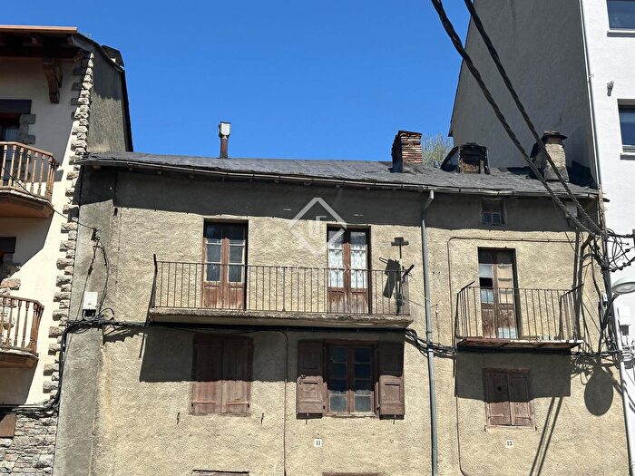 Casa en venta en Llívia, Girona de 4 habitaciones