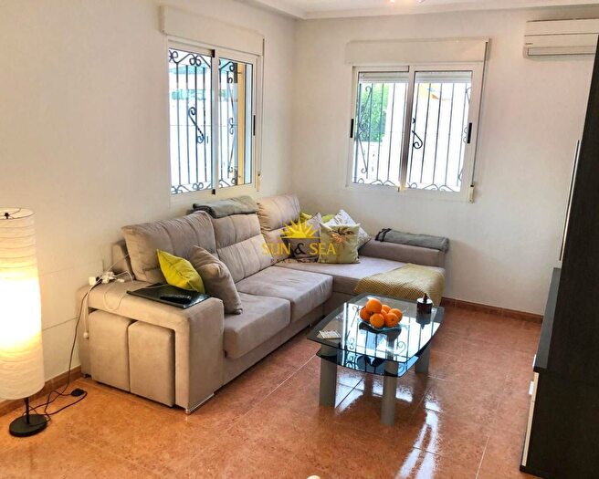 Casas en venta y pisos alquiler - 1