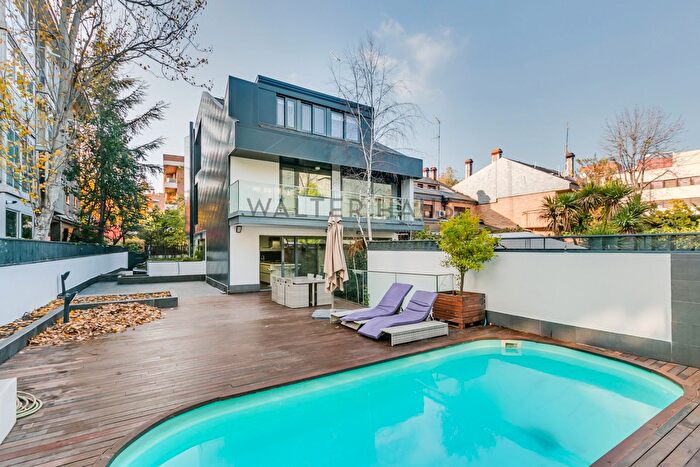 Casas en venta y pisos alquiler - 1