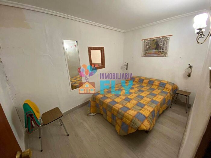Casas en venta y pisos alquiler - 3